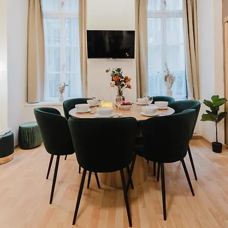 Elegant Loft Apartment In Lesser Town Near National Theatre By Easybnb Premium * Prague