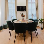 Days - Loft-style One-bedroom In The Center * פראג