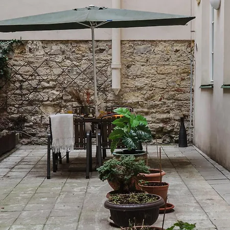 Elegant Loft In Lesser Town Near National Theatre By Easybnb Premium Appartement *