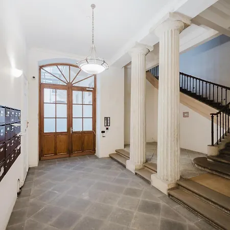 Appartement Elegant Loft In Lesser Town Near National Theatre By Easybnb Premium *