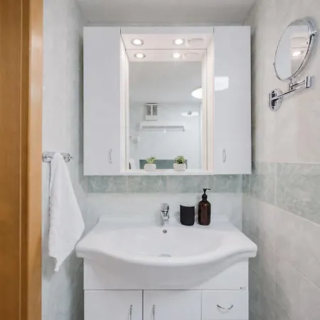 Appartement Elegant Loft In Lesser Town Near National Theatre By Easybnb Premium *