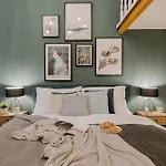 Days - Loft-style One-bedroom In The Center Apartament Praga