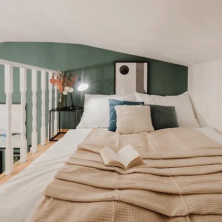 Elegant Loft Apartment In Lesser Town Near National Theatre By Easybnb Premium * Prag