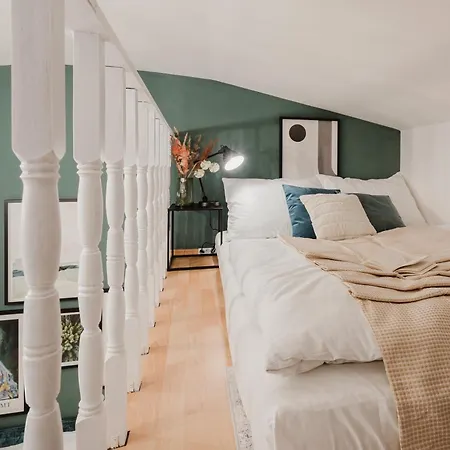 Elegant Loft Apartment In Lesser Town Near National Theatre By Easybnb Premium Apartment