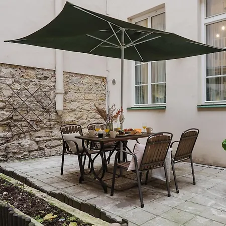 Elegant Loft Apartment In Lesser Town Near National Theatre By Easybnb Premium *